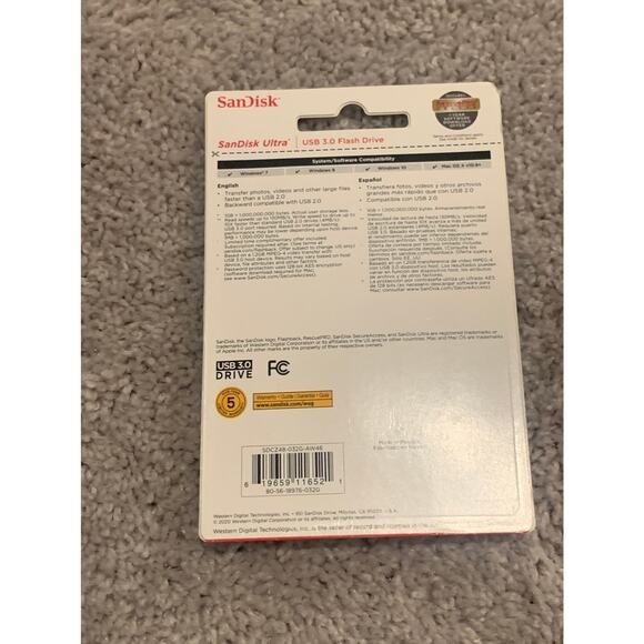 SanDisk 32GB Ultra USB 3.0 Flash Drive - 32 GB - Black - Picture 2 of 2